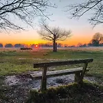 The Pembroke Studio By Richmond Park