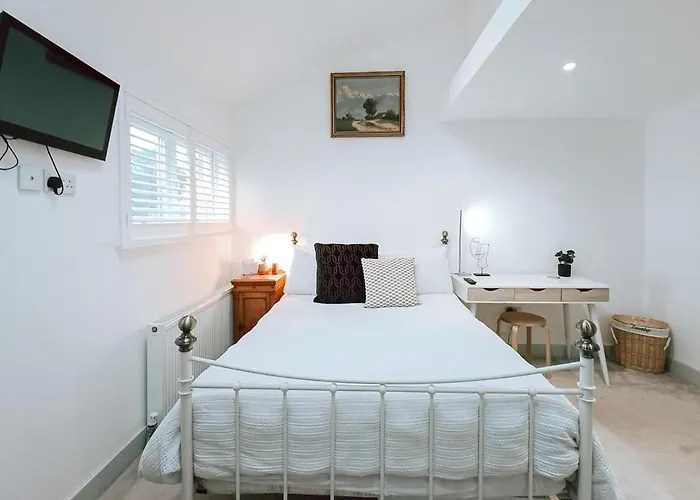 The Pembroke Studio By Richmond Park