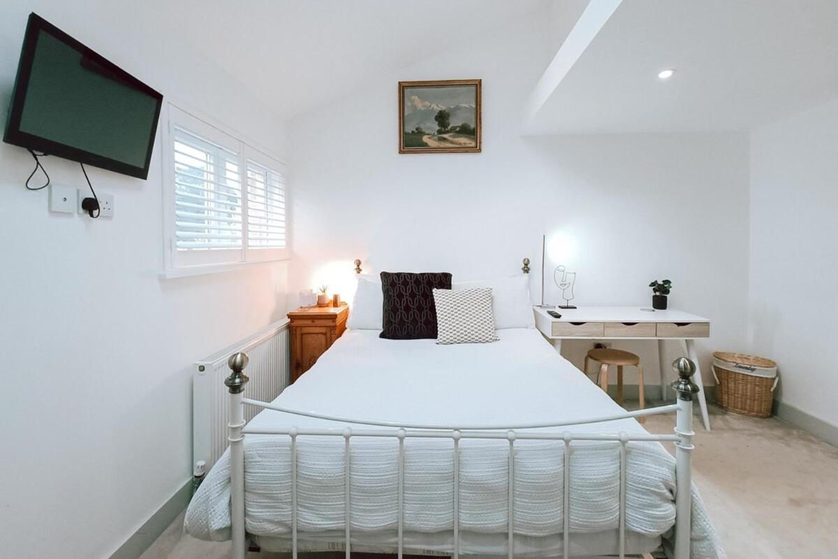 The Pembroke Studio By Richmond Park