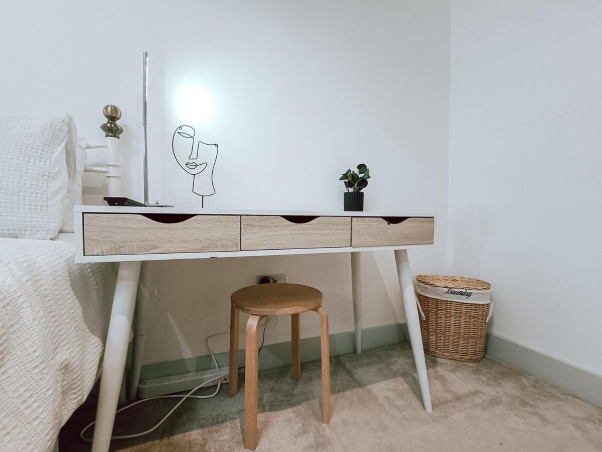 The Pembroke Studio By Richmond Park * Kingston upon Thames (Greater London)